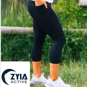 Zyia active leggings with pockets - Sz 12
